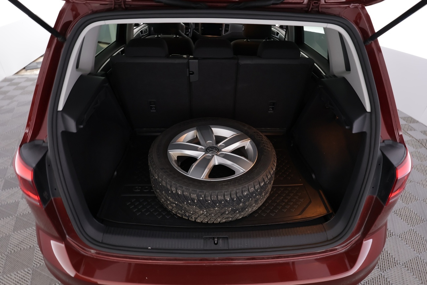 Volkswagen Golf Sportsvan vaihtoauto