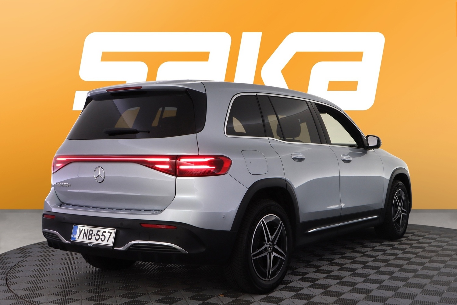 Mercedes-Benz EQB vaihtoauto