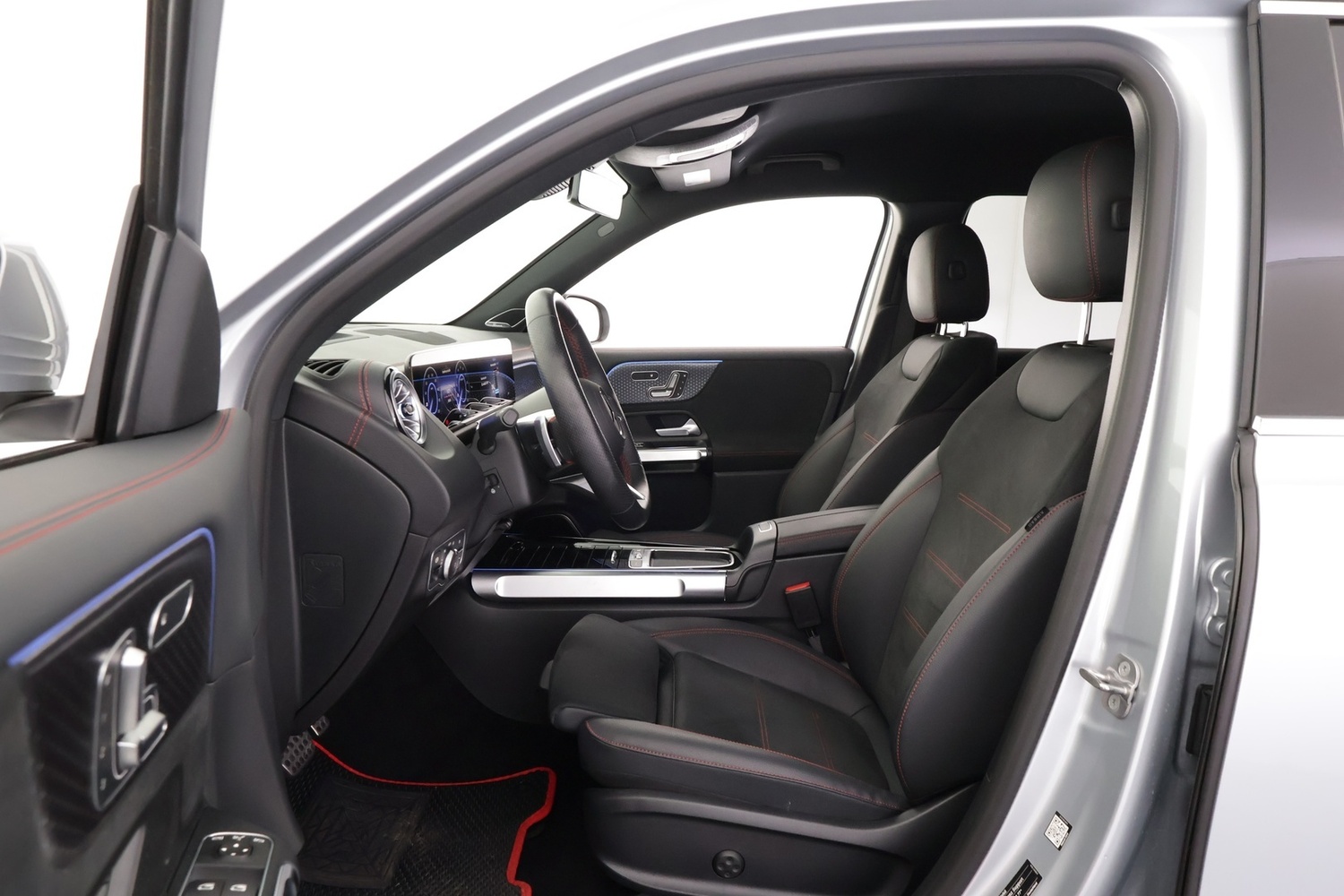 Mercedes-Benz EQB vaihtoauto