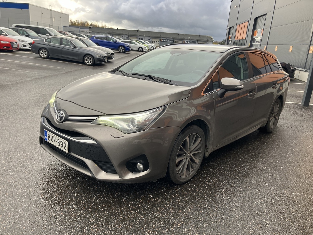 Toyota Avensis vaihtoauto