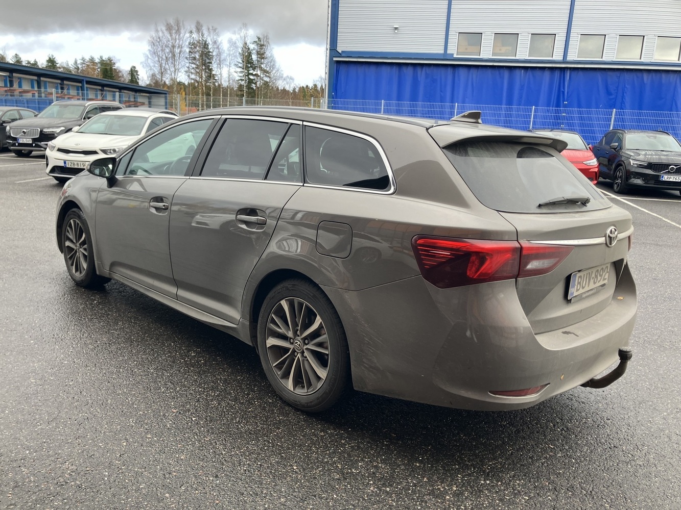 Toyota Avensis vaihtoauto