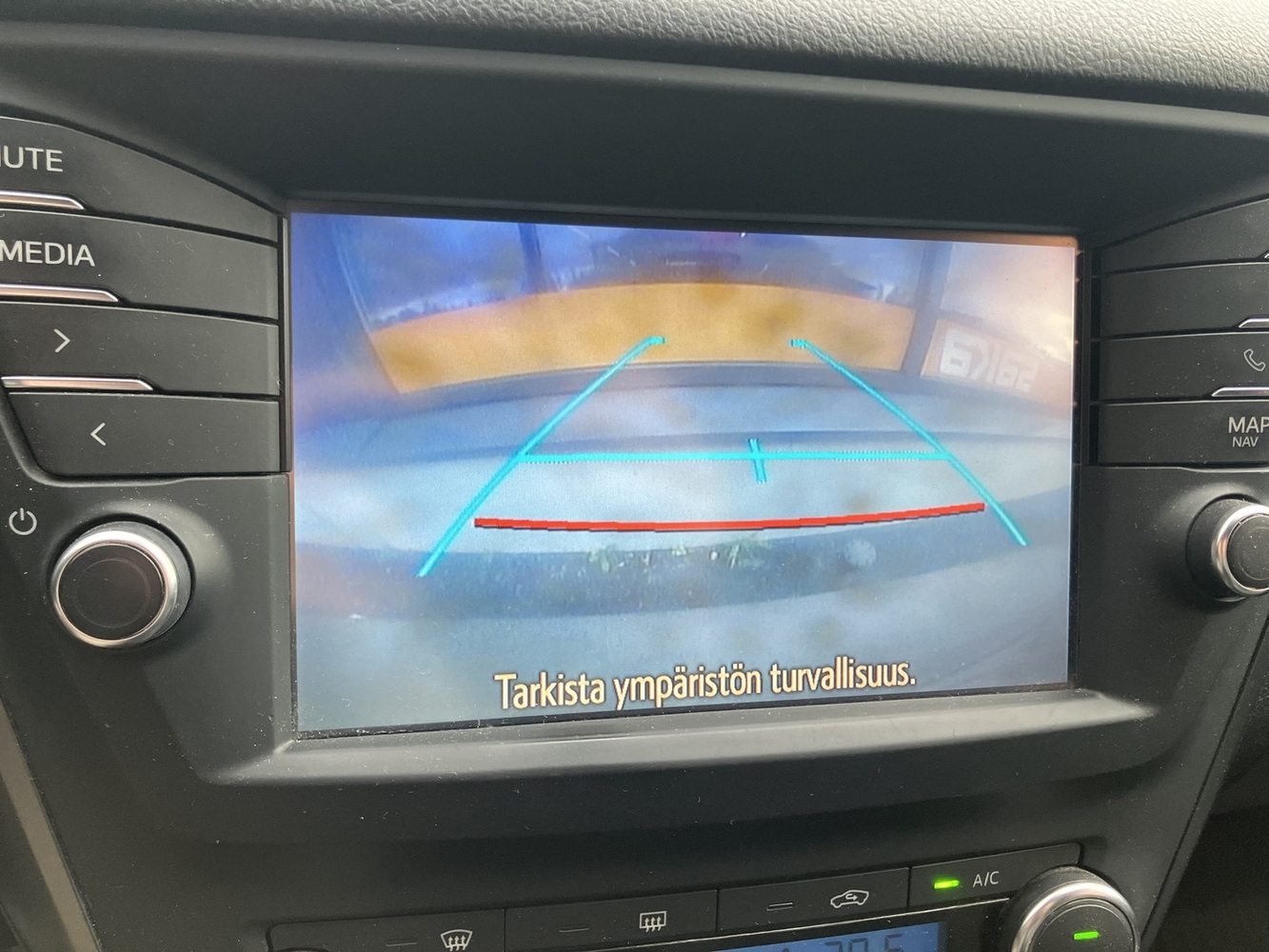 Toyota Avensis vaihtoauto