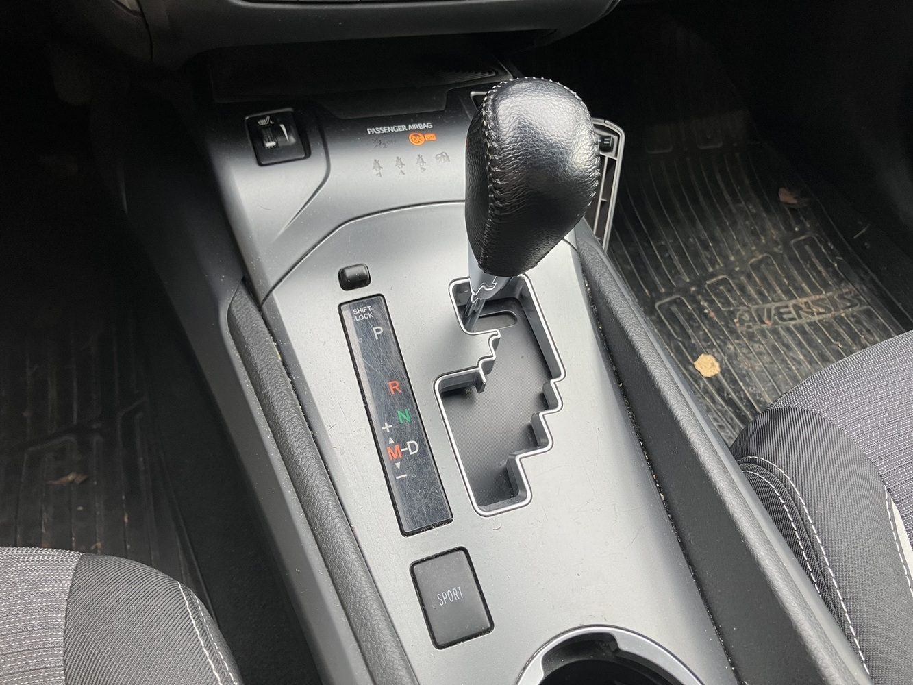 Toyota Avensis vaihtoauto