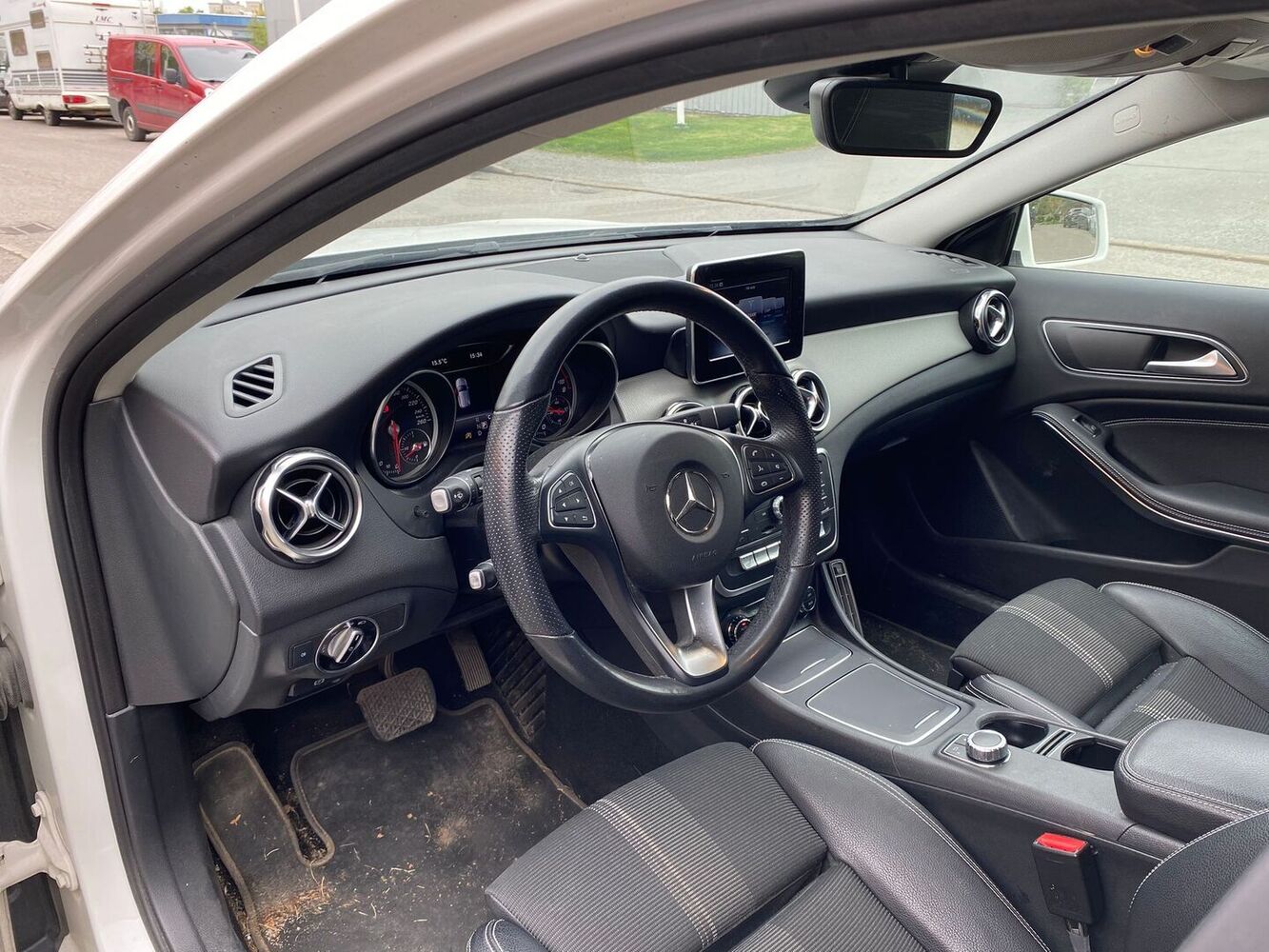 Mercedes-Benz GLA vaihtoauto