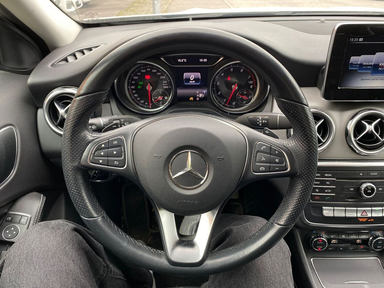 Mercedes-Benz GLA vaihtoauto
