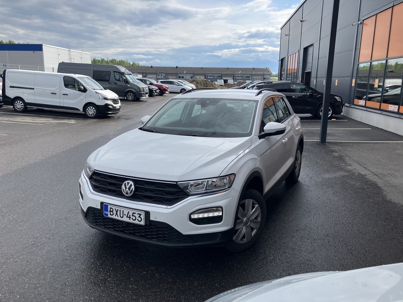 Volkswagen T-Roc vaihtoauto