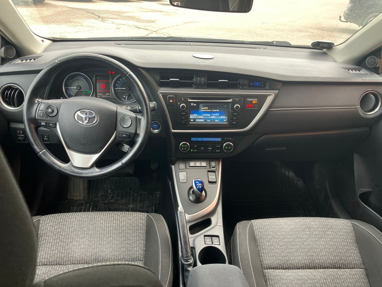 Toyota Auris vaihtoauto
