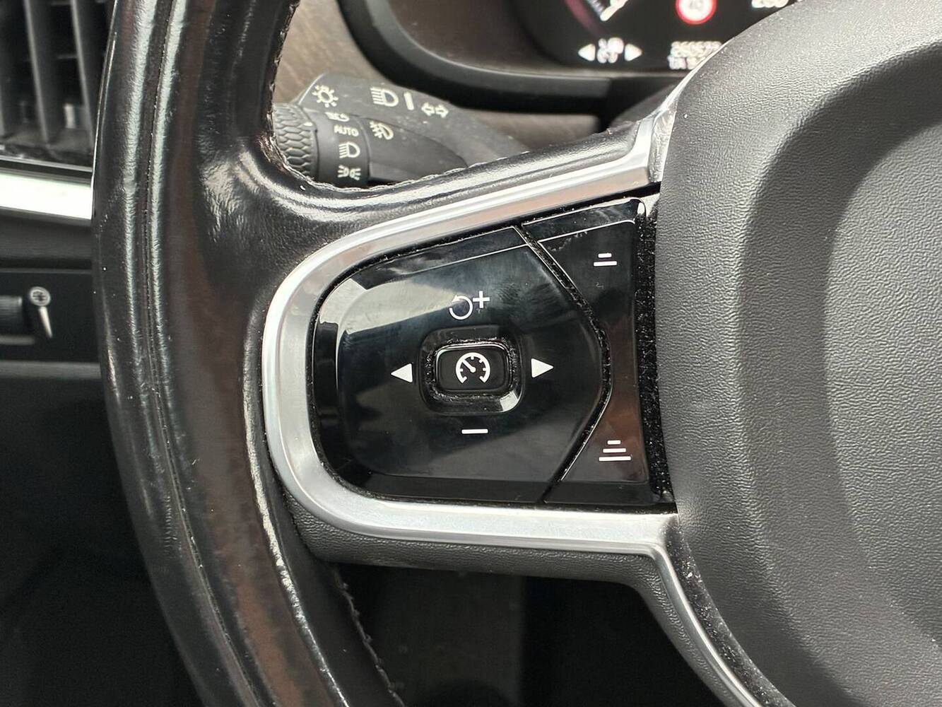 Volvo V90 Cross Country vaihtoauto
