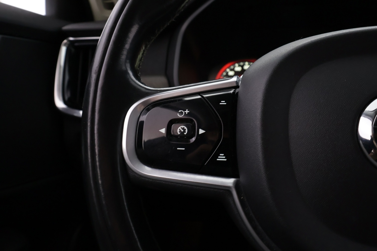 Volvo V90 Cross Country vaihtoauto