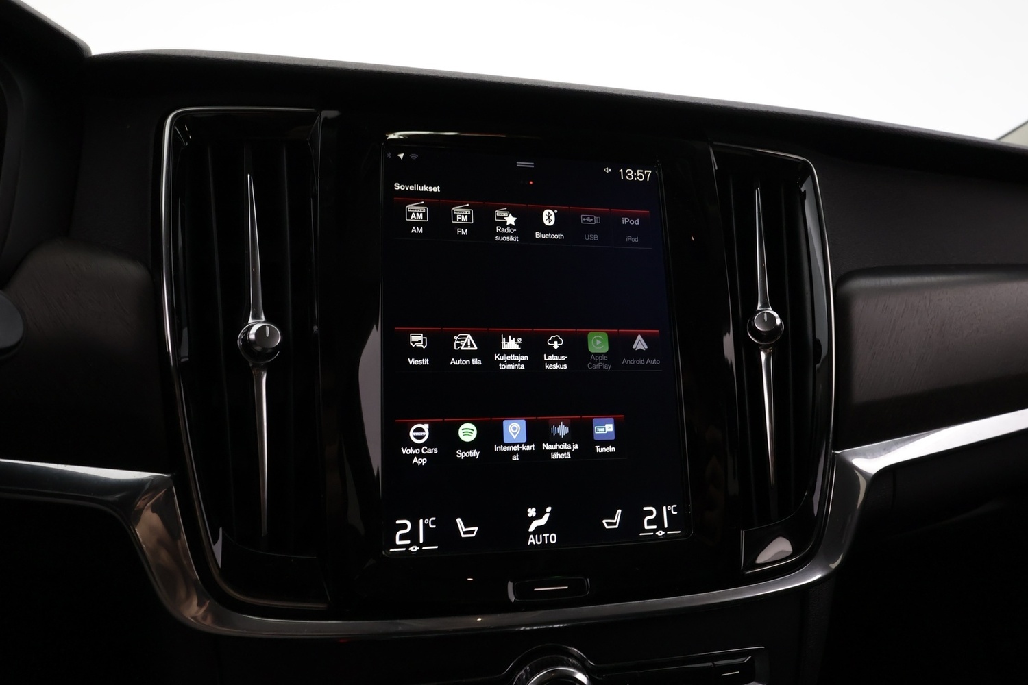 Volvo V90 Cross Country vaihtoauto