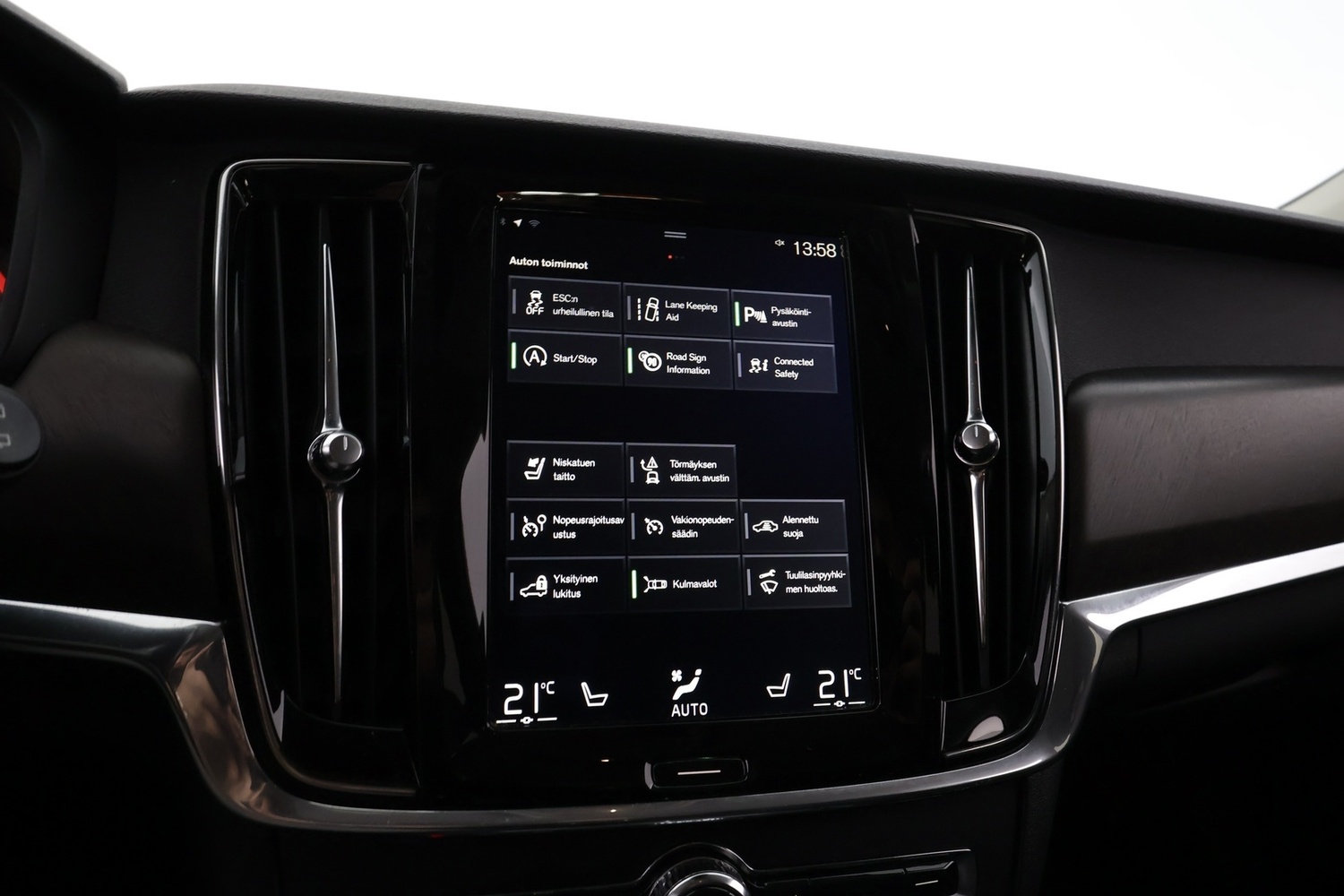 Volvo V90 Cross Country vaihtoauto