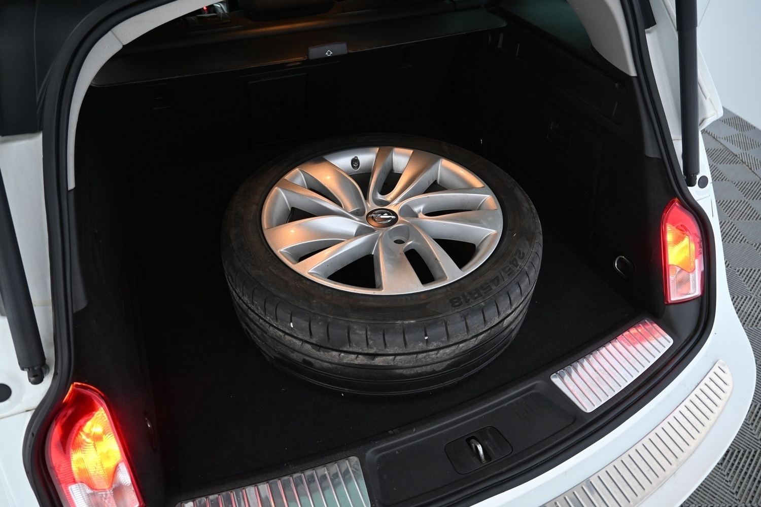 Opel Insignia vaihtoauto