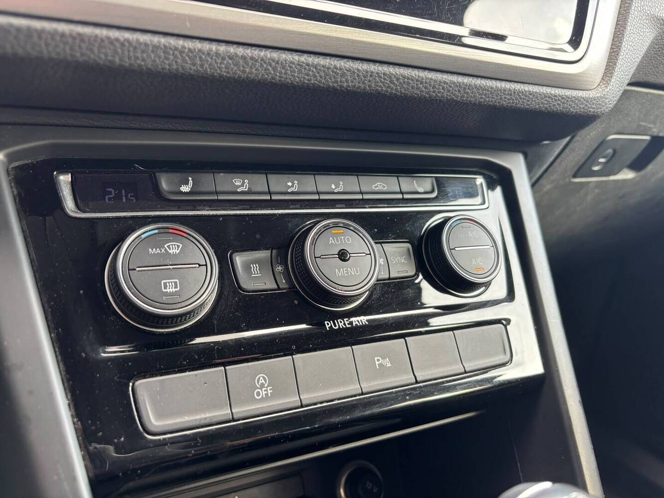 Volkswagen Touran vaihtoauto