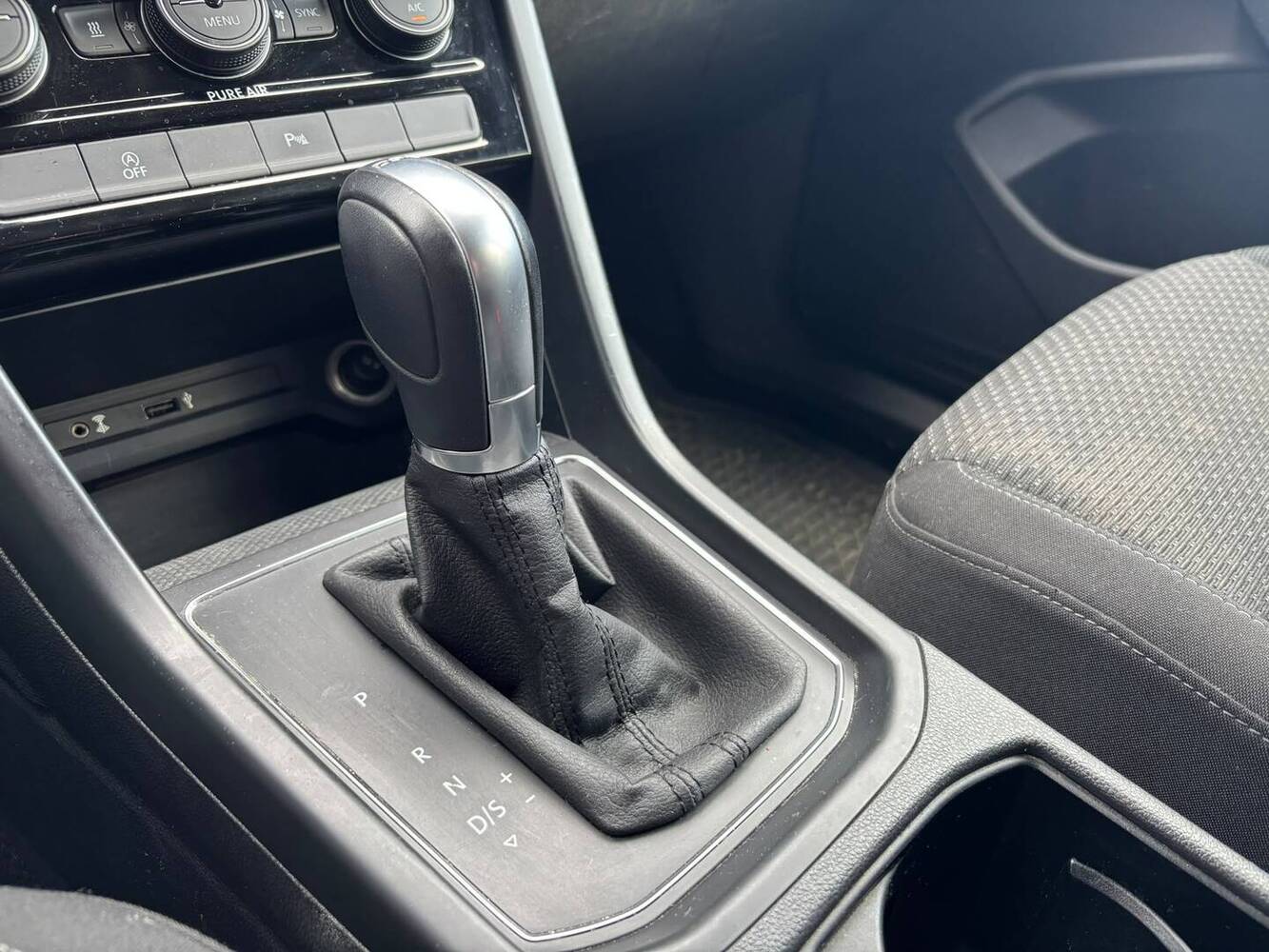 Volkswagen Touran vaihtoauto