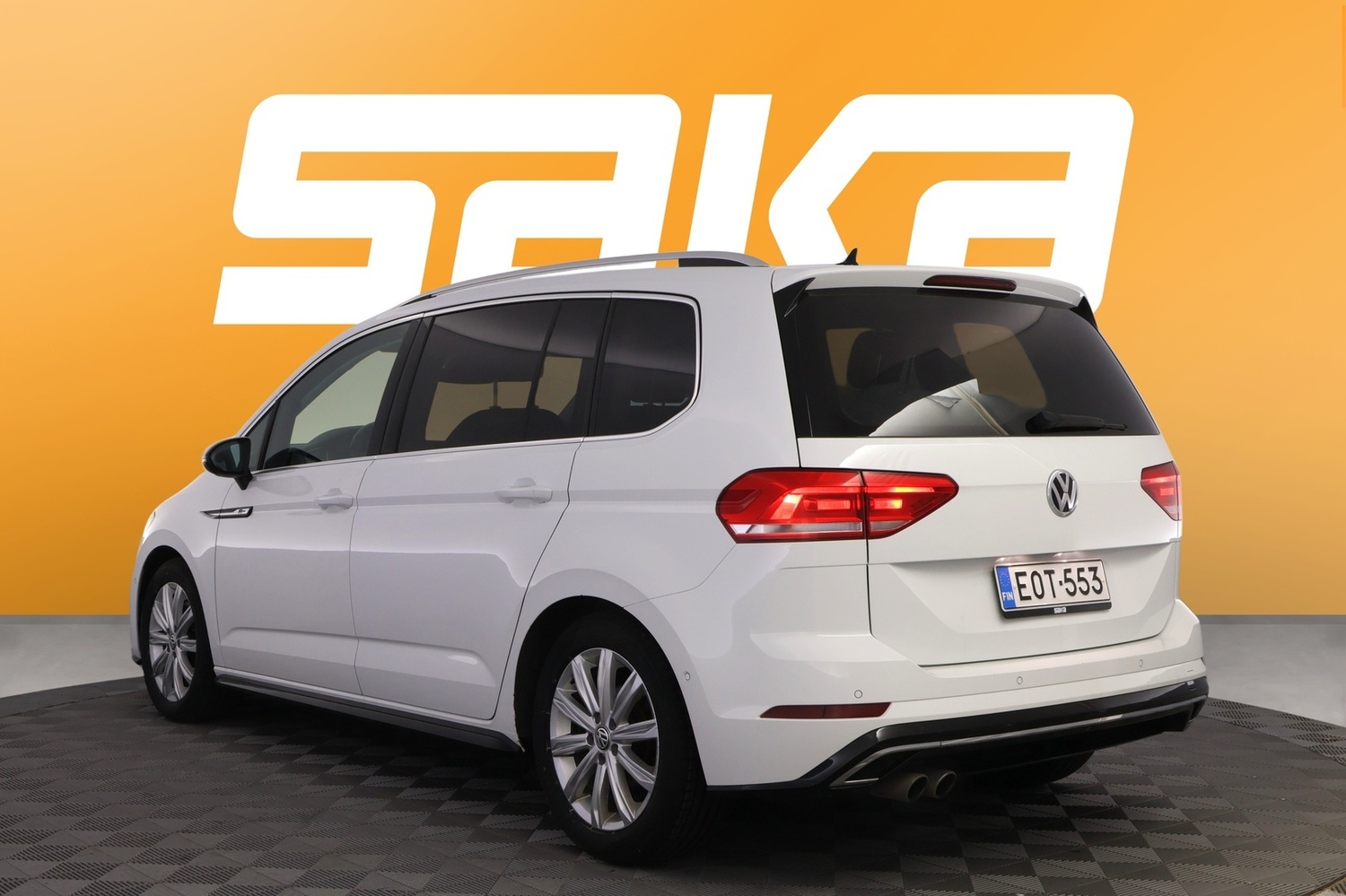 Volkswagen Touran vaihtoauto