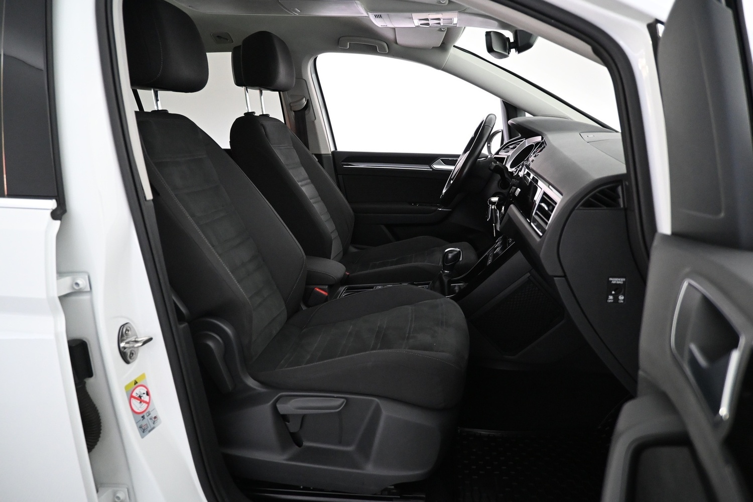 Volkswagen Touran vaihtoauto