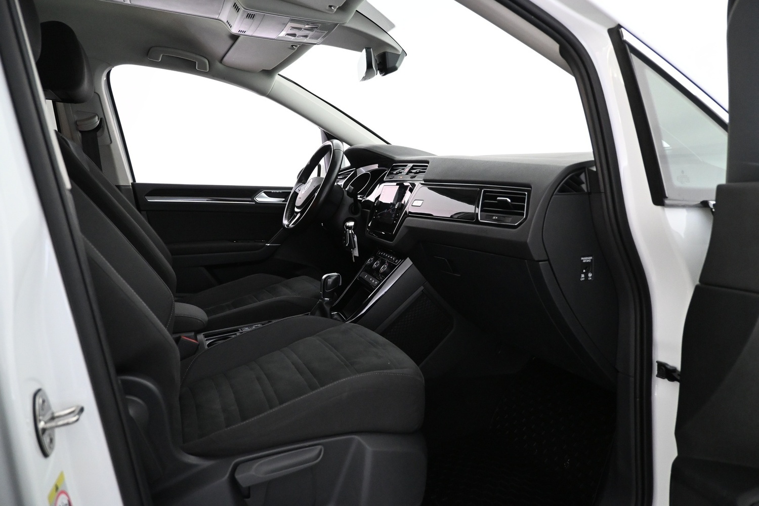 Volkswagen Touran vaihtoauto