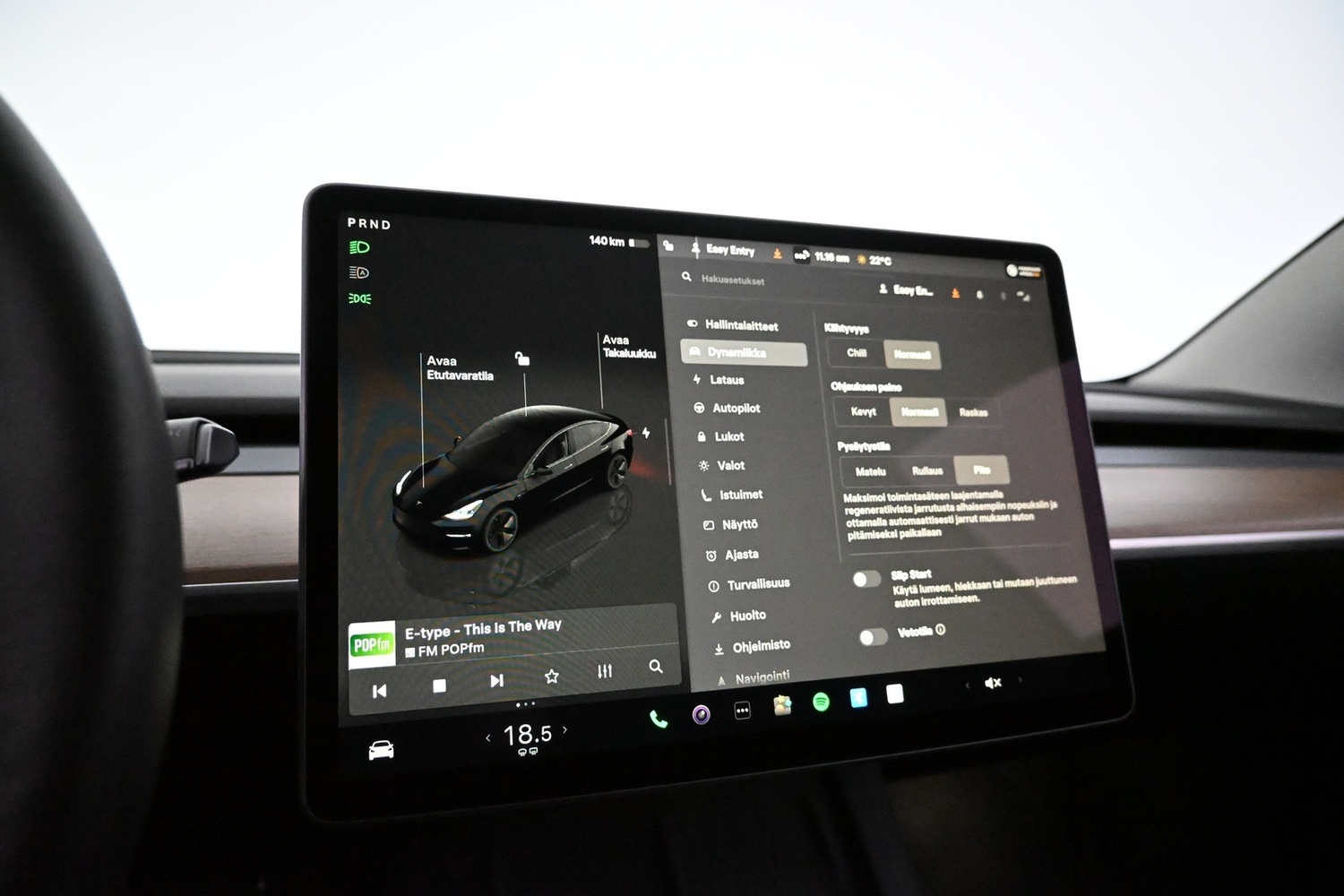 Tesla Model 3 vaihtoauto