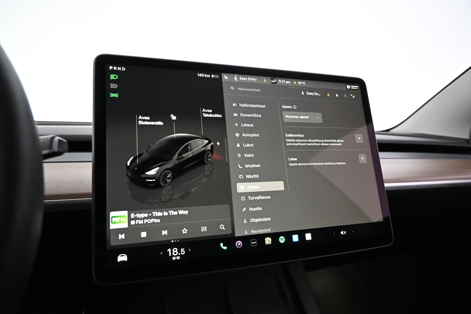 Tesla Model 3 vaihtoauto
