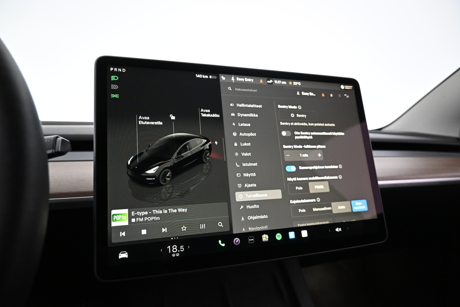 Tesla Model 3 vaihtoauto