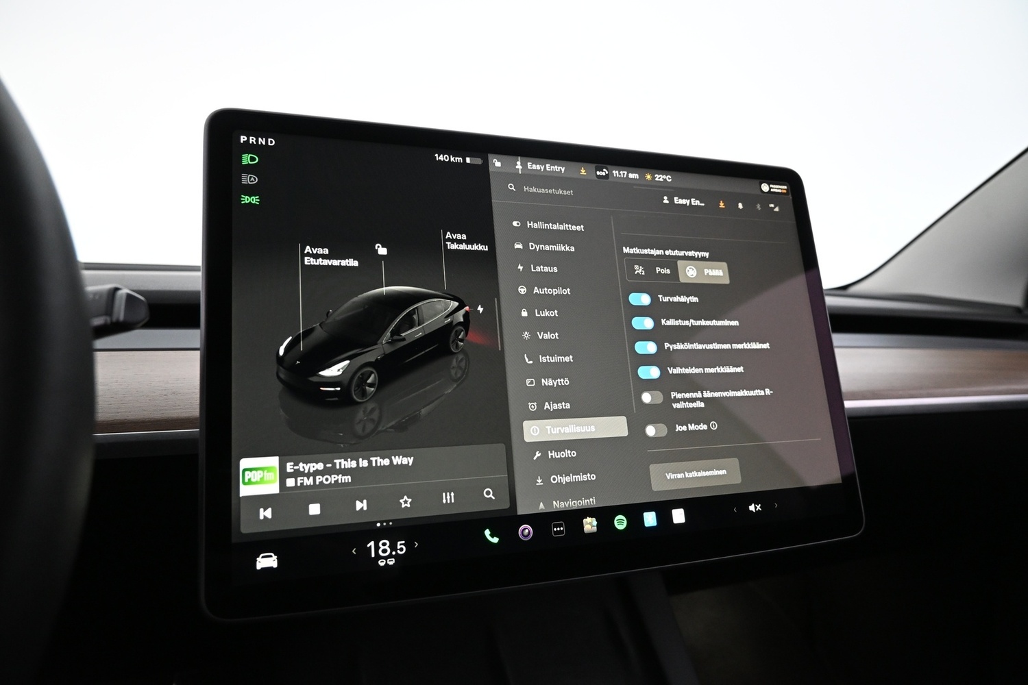 Tesla Model 3 vaihtoauto