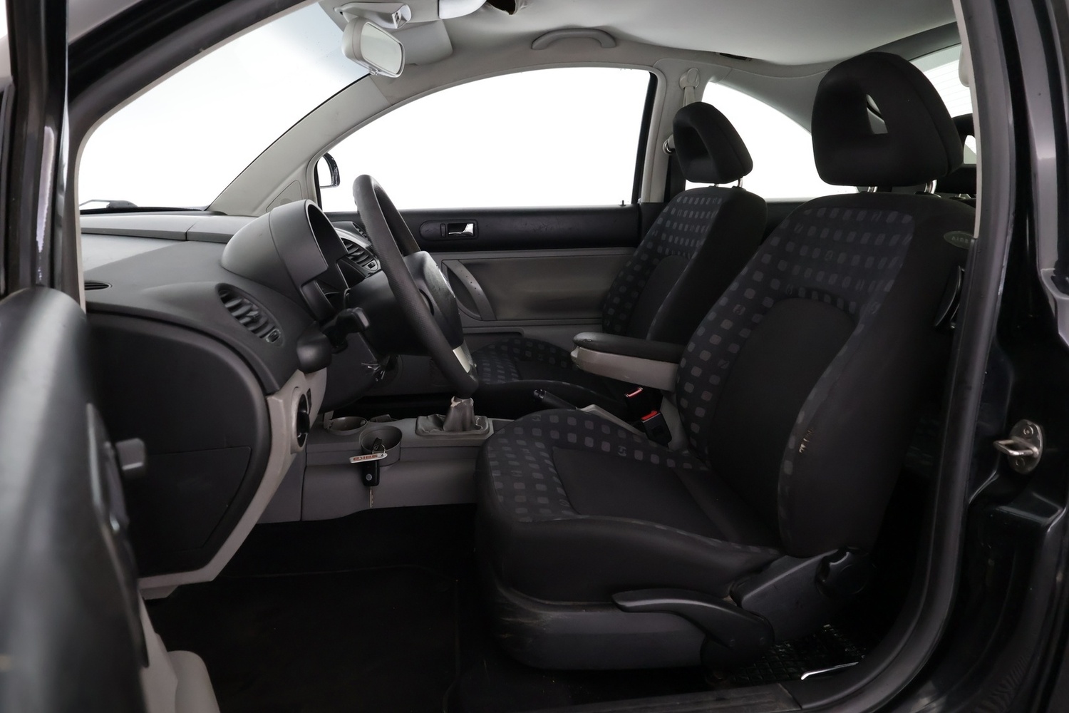 Volkswagen New Beetle vaihtoauto