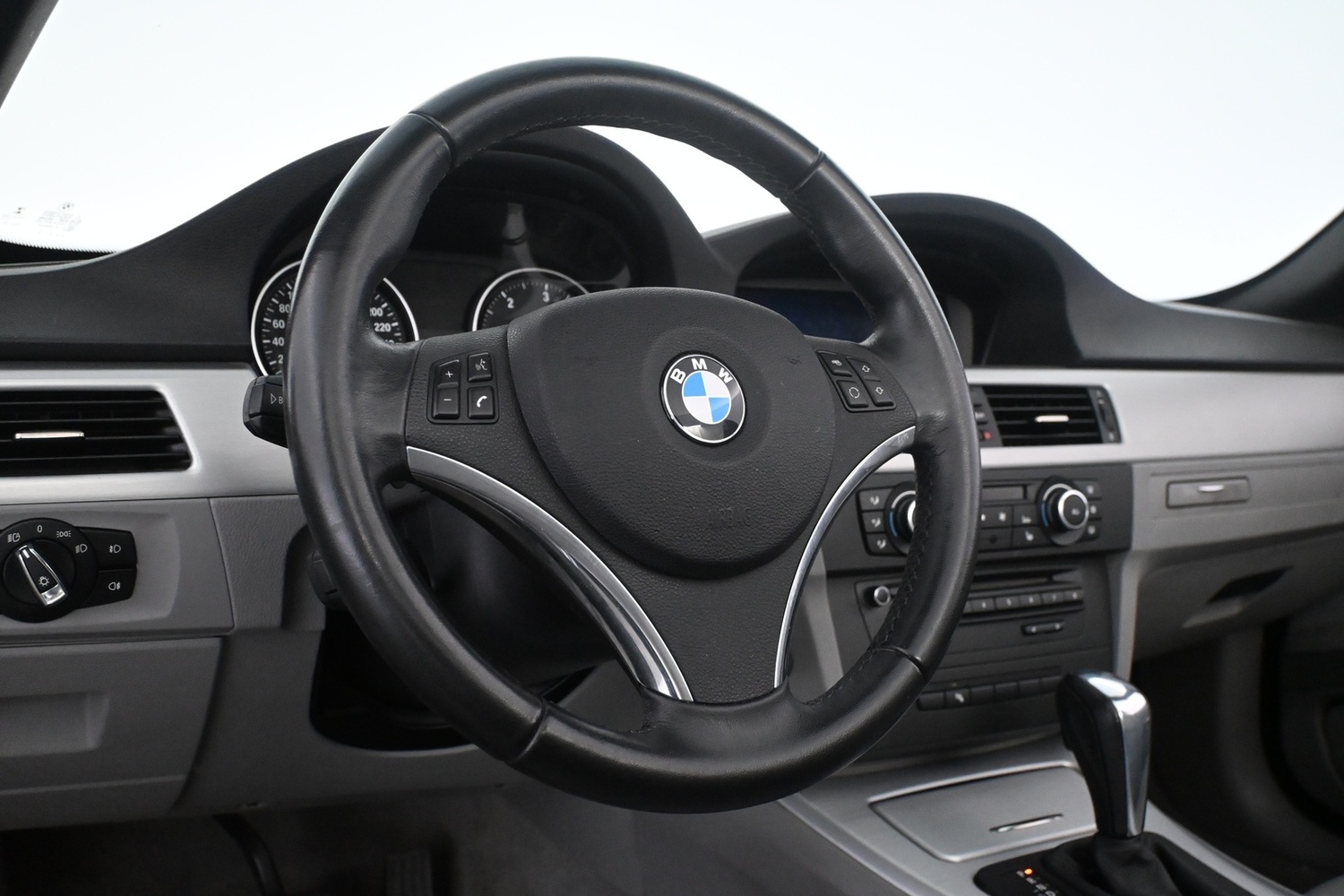 BMW 330 vaihtoauto