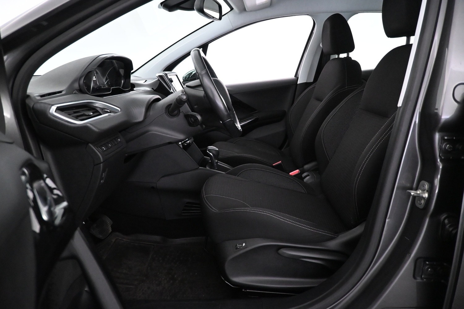 Peugeot 208 vaihtoauto