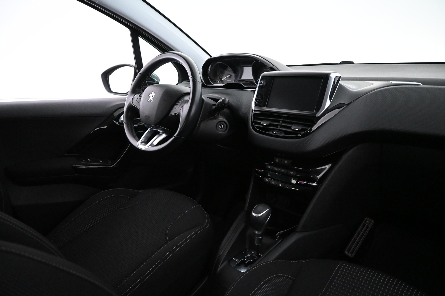 Peugeot 208 vaihtoauto