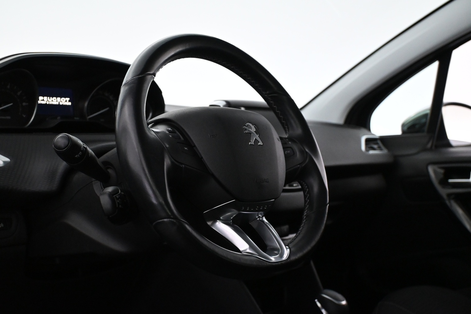 Peugeot 208 vaihtoauto