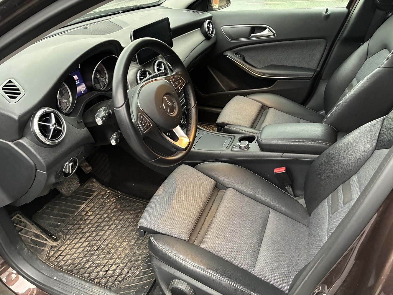 Mercedes-Benz GLA vaihtoauto
