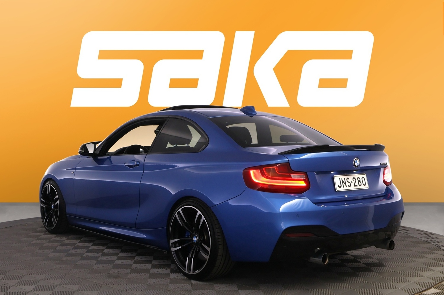 BMW M235i vaihtoauto