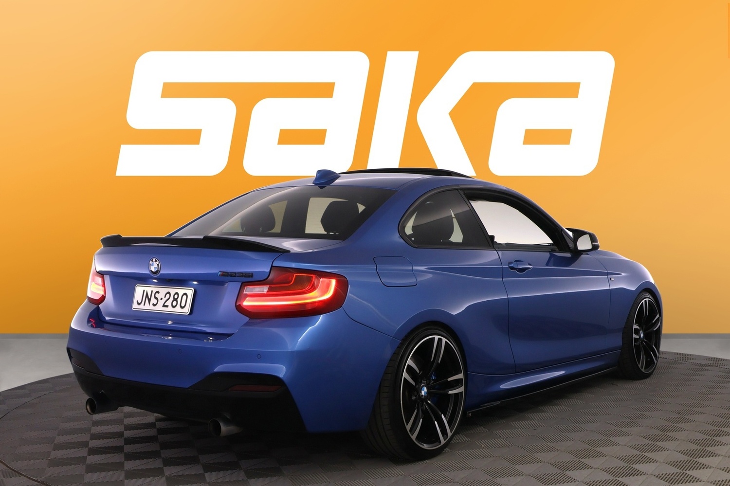 BMW M235i vaihtoauto