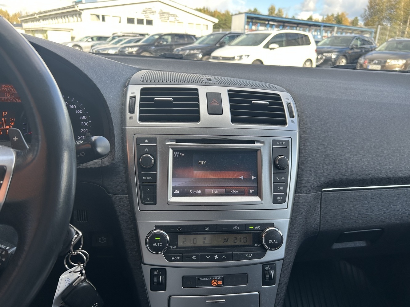 Toyota Avensis vaihtoauto