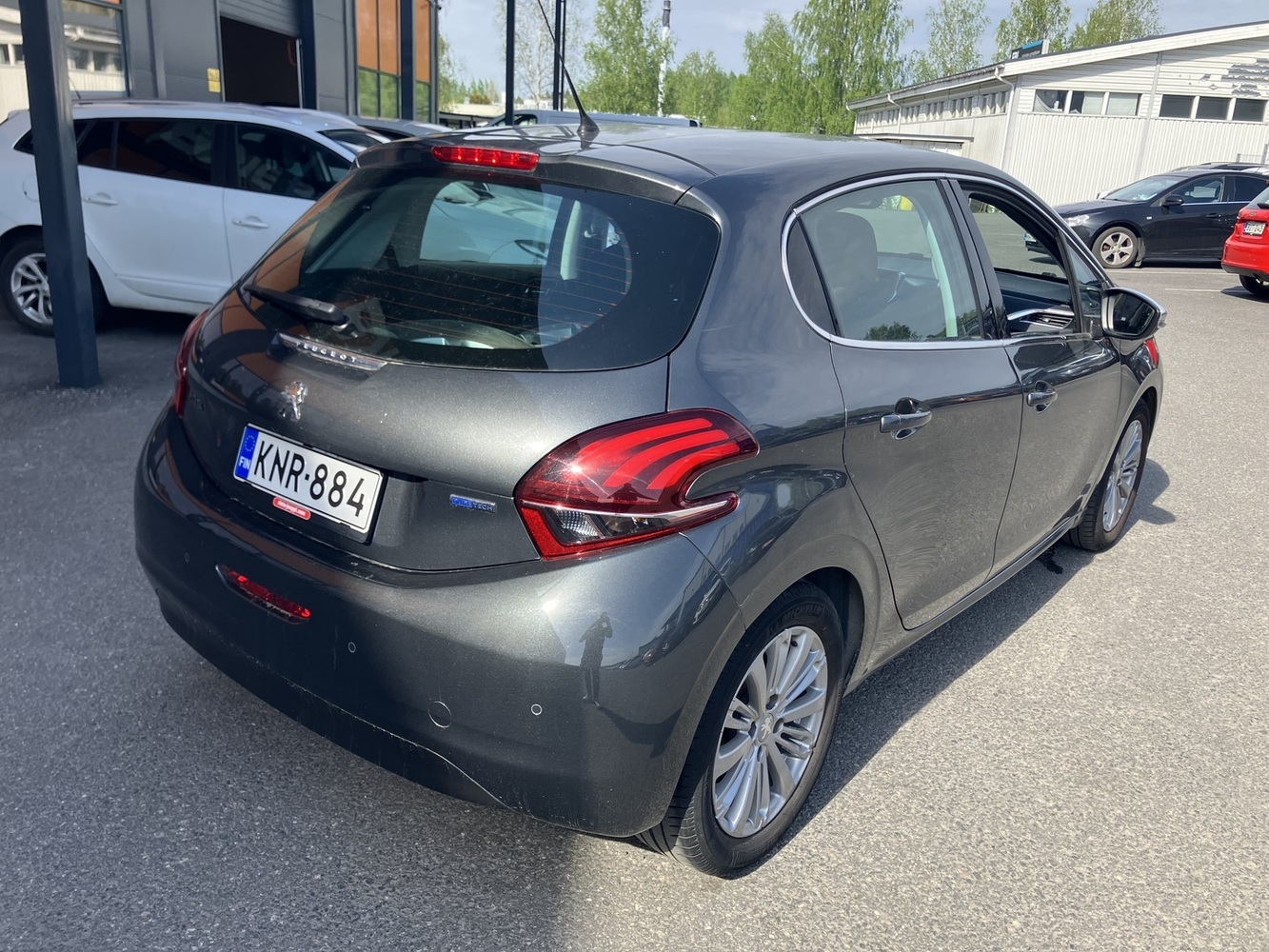 Peugeot 208 vaihtoauto