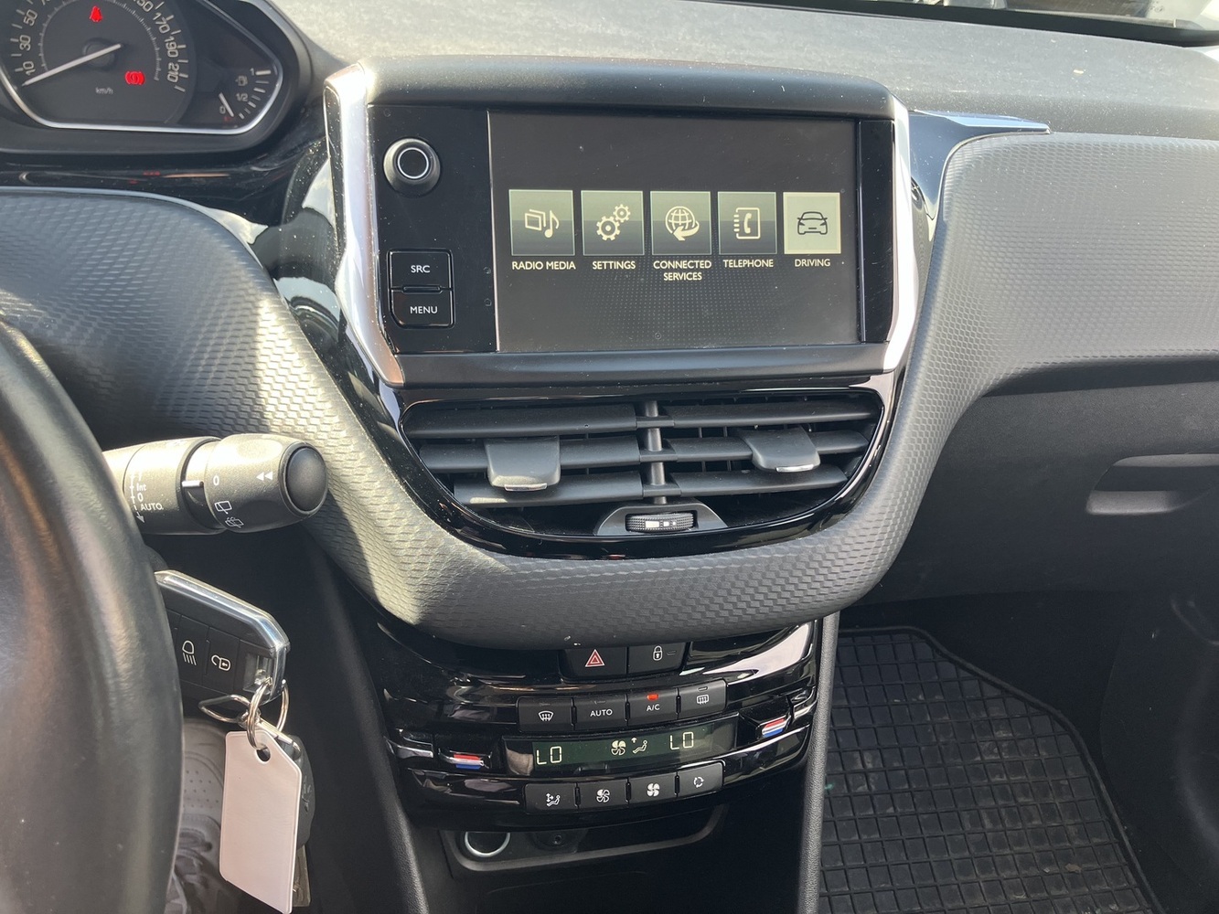 Peugeot 208 vaihtoauto