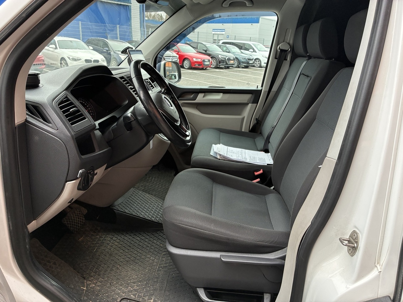 Volkswagen Transporter vaihtoauto