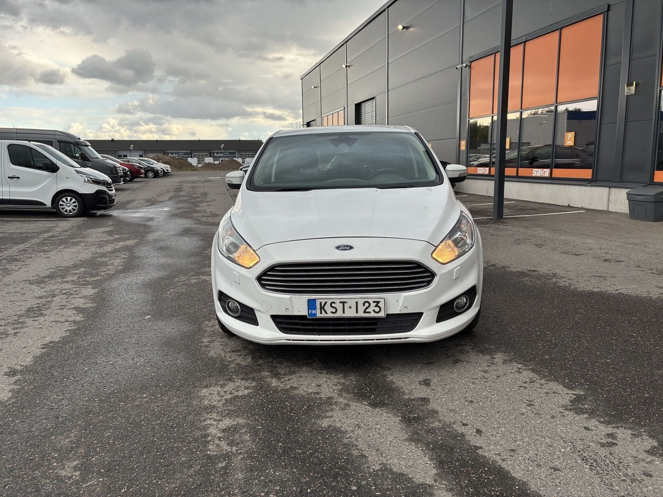 Ford S-MAX vaihtoauto