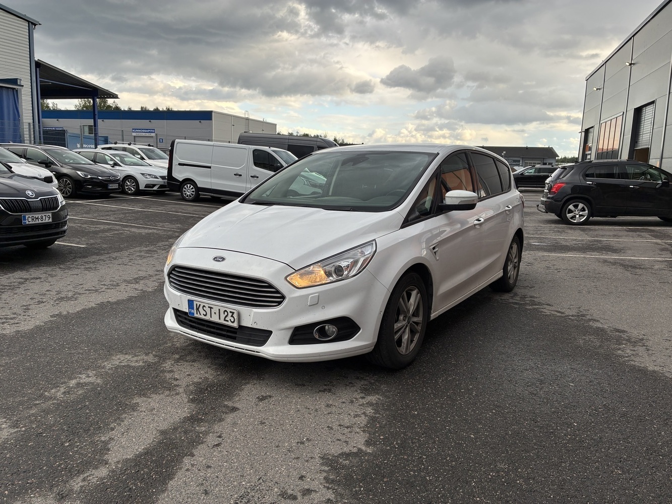 Ford S-MAX vaihtoauto