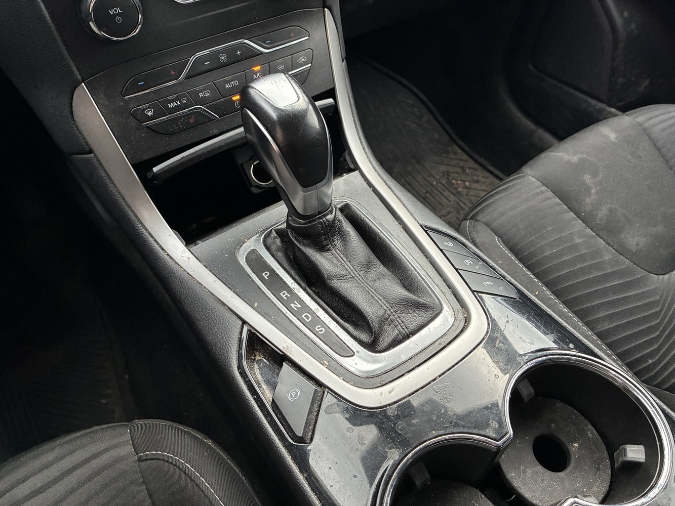 Ford S-MAX vaihtoauto