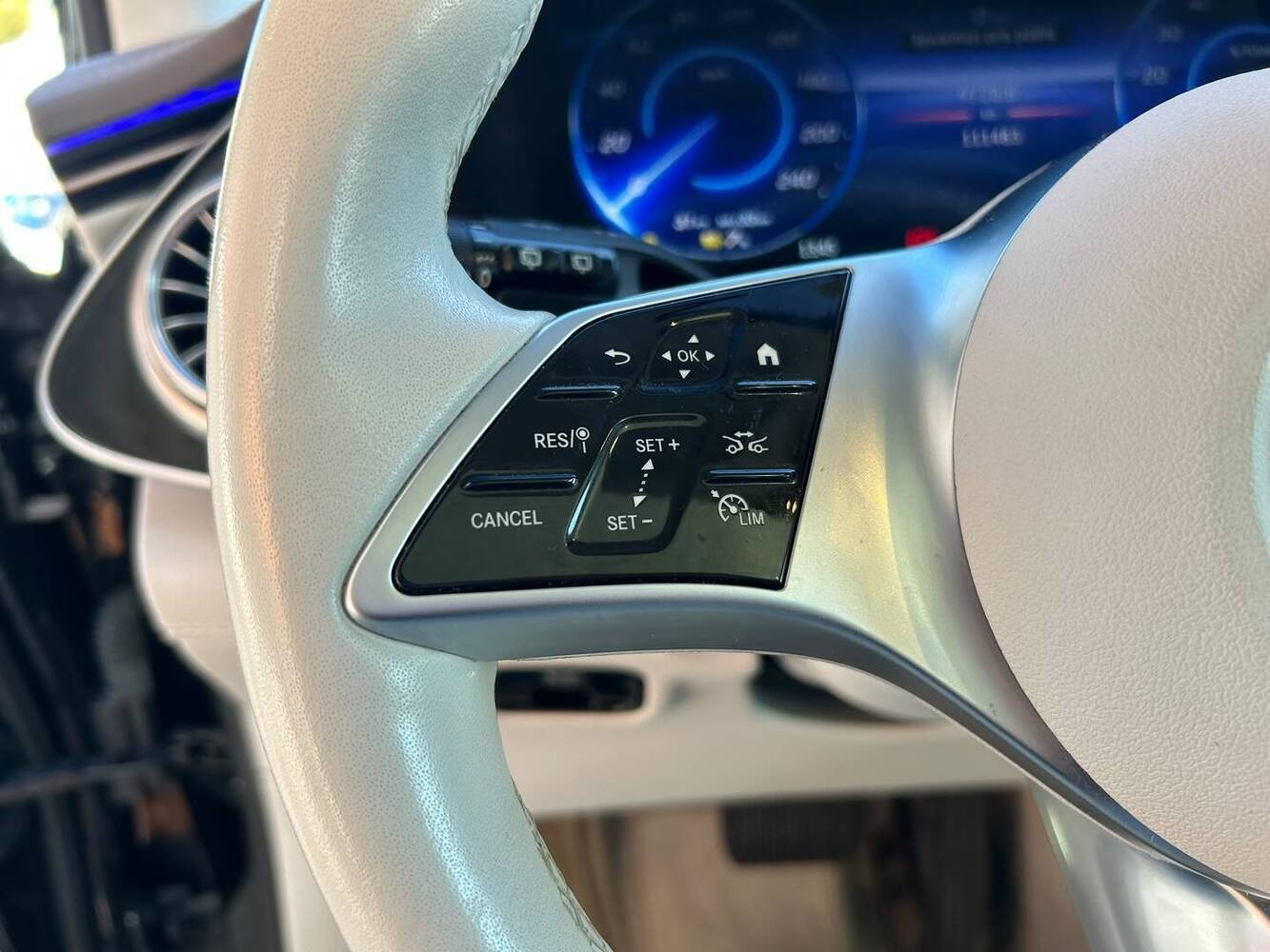 Mercedes-Benz EQE vaihtoauto