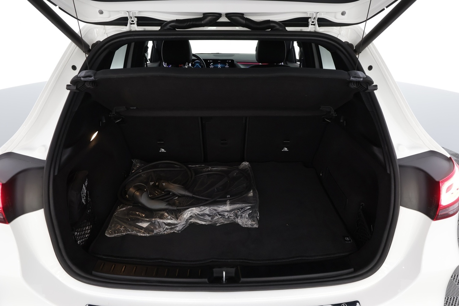 Mercedes-Benz EQA vaihtoauto
