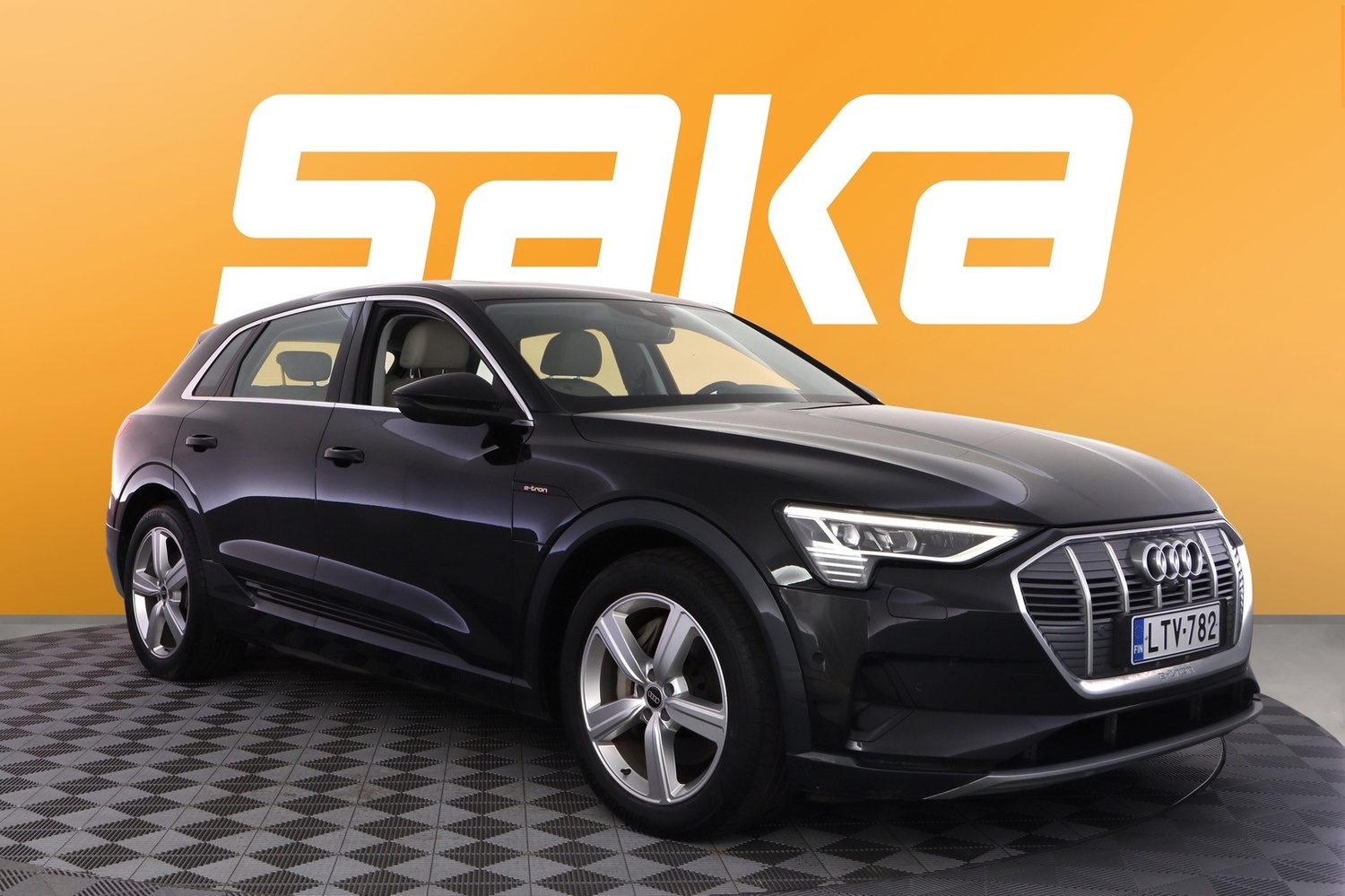 Audi e-tron vaihtoauto