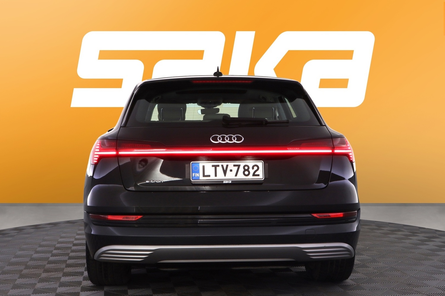 Audi e-tron vaihtoauto