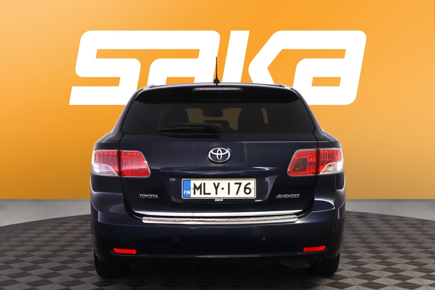 Toyota Avensis vaihtoauto