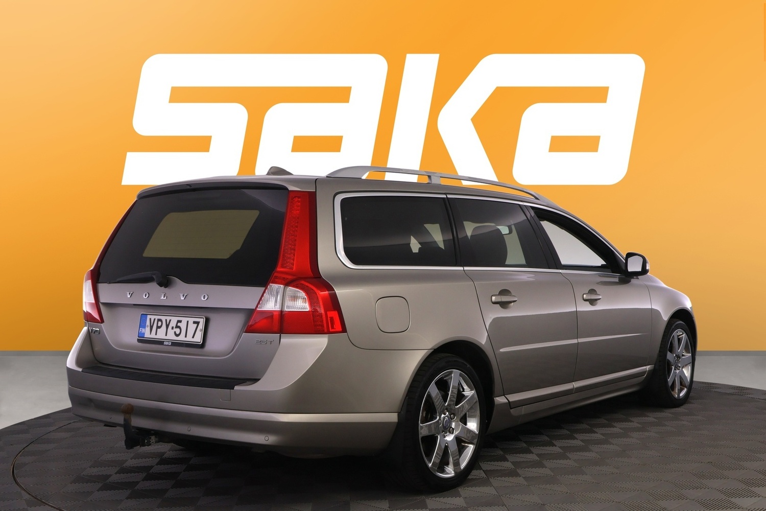 Volvo V70 vaihtoauto