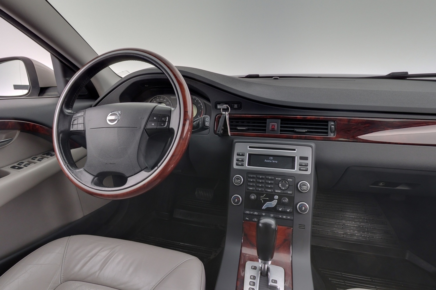 Volvo V70 vaihtoauto