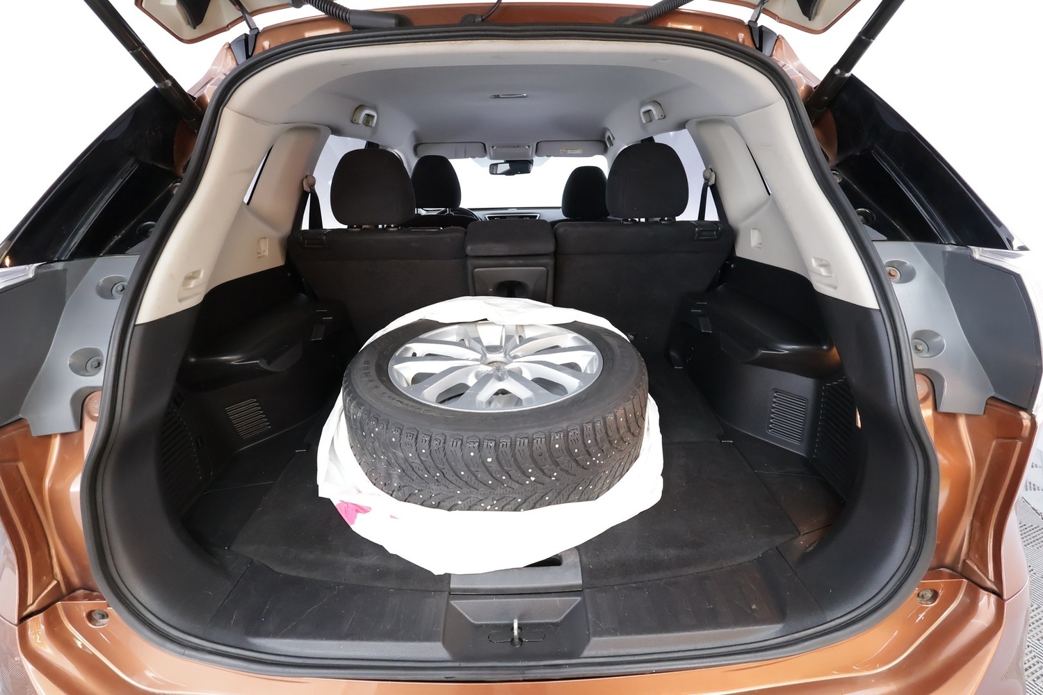 Nissan X-Trail vaihtoauto