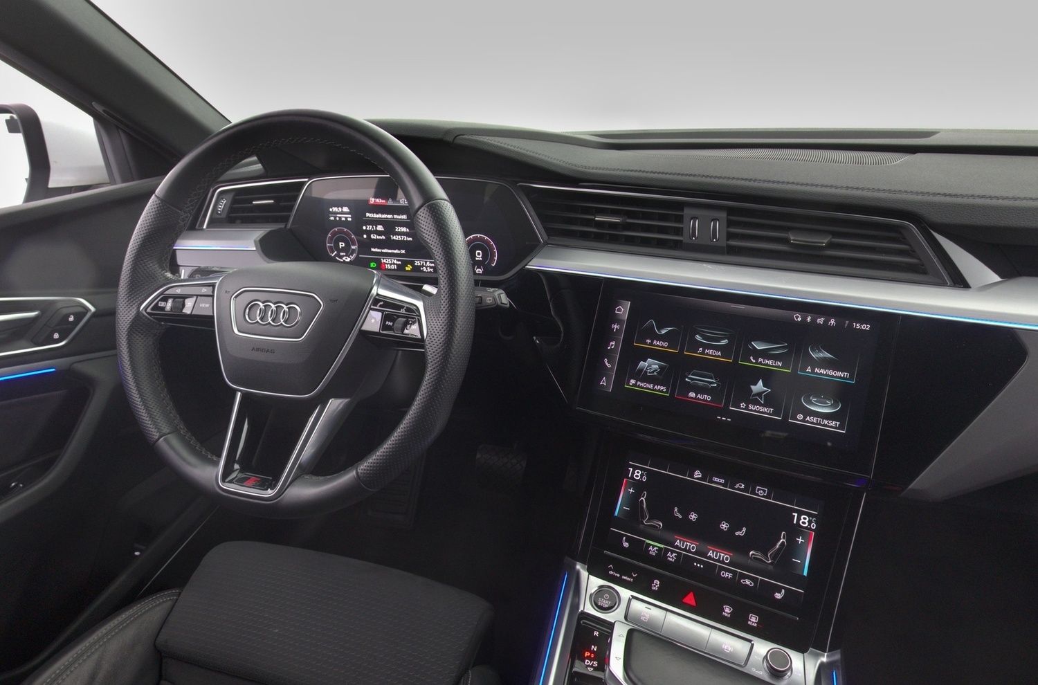 Audi e-tron vaihtoauto