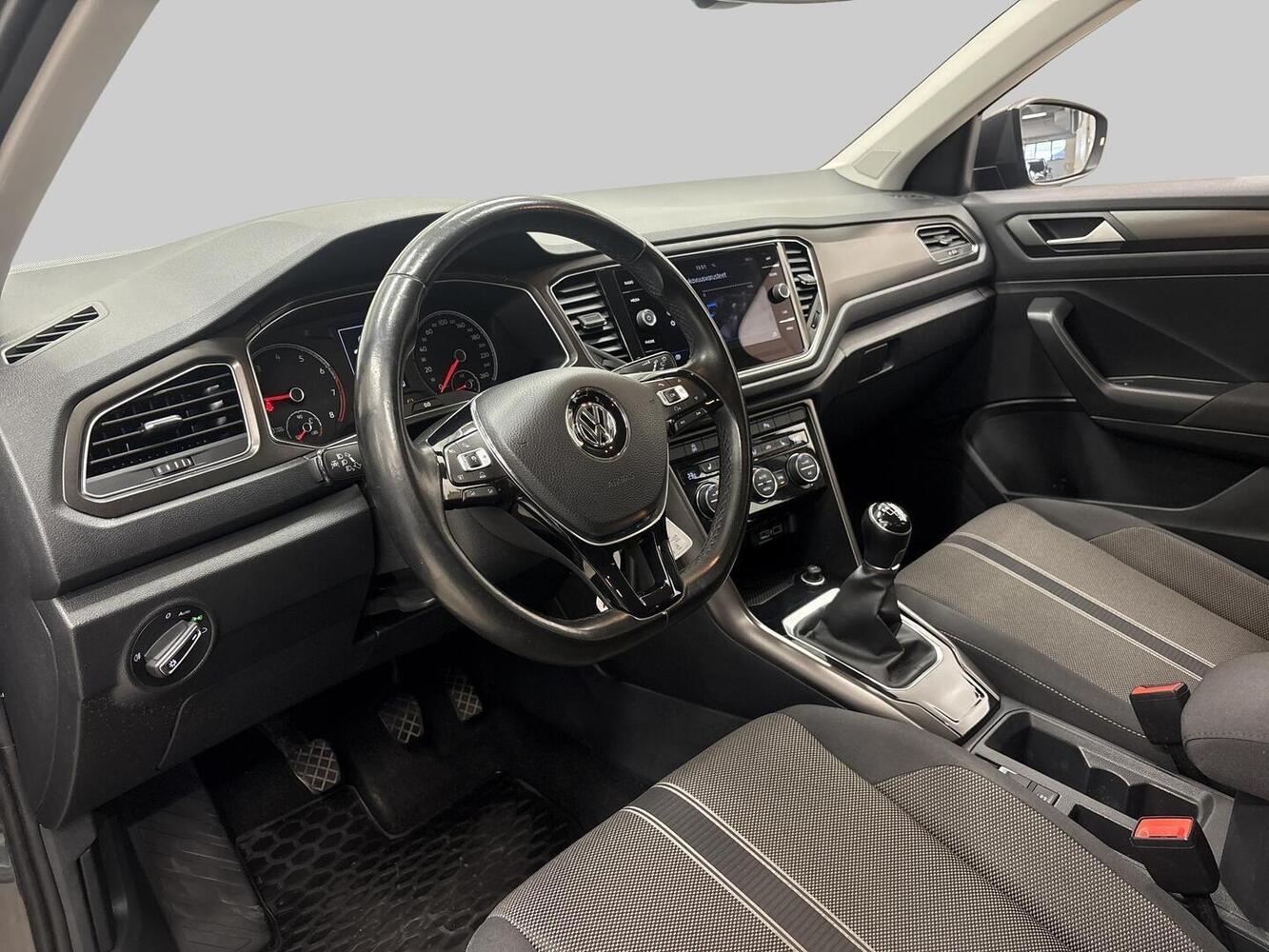 Volkswagen T-Roc vaihtoauto